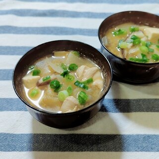 けんちん汁(ごぼう+味噌)